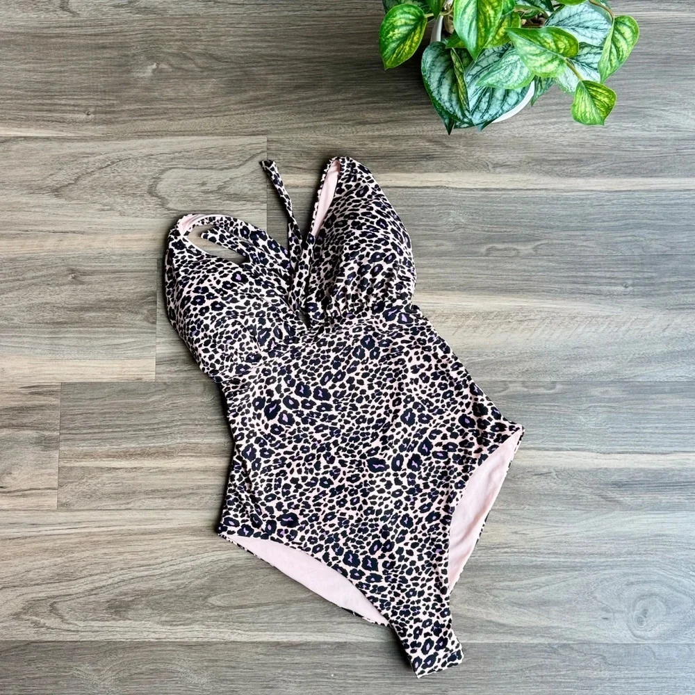Resort Chic Leopard Print One‎ Piece Swimsuit Cutout Strappy Back  S/M
